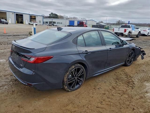 Toyota Camry Xse Image 9