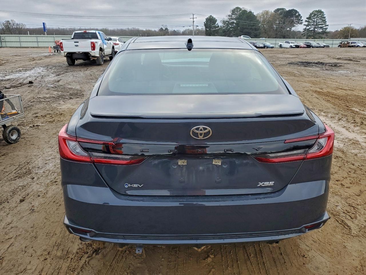 Toyota Camry Xse Image 12