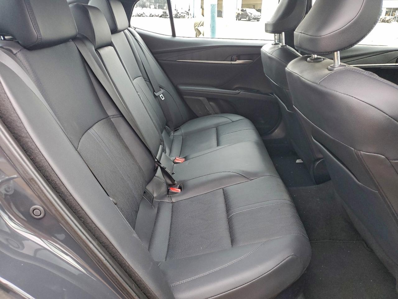 Toyota Camry Xse Image 7