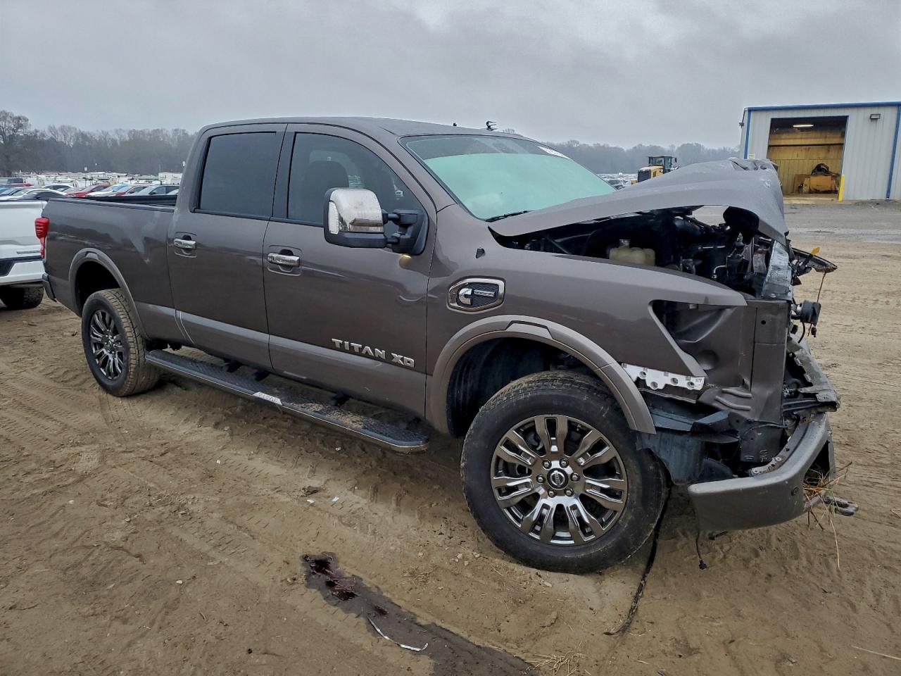 Nissan Titan Sl Image 3