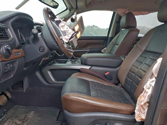 Nissan Titan Sl Image 12