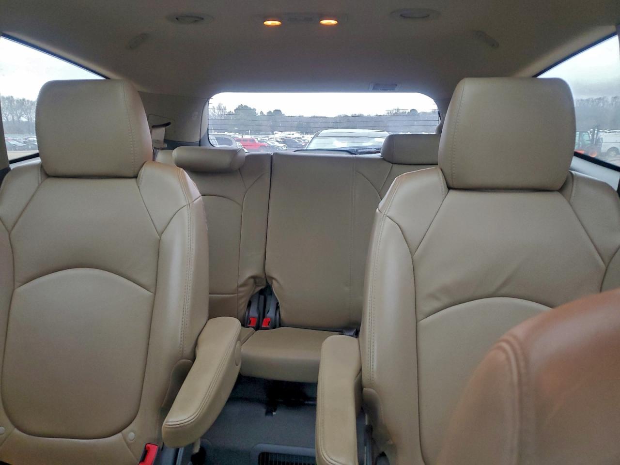 Chevrolet Traverse Lt Image 13