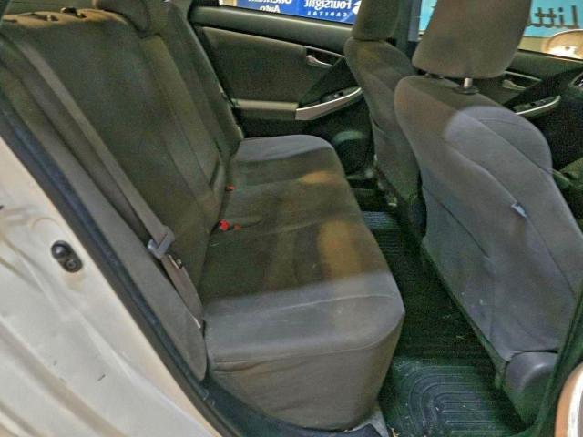 Toyota Prius Image 10