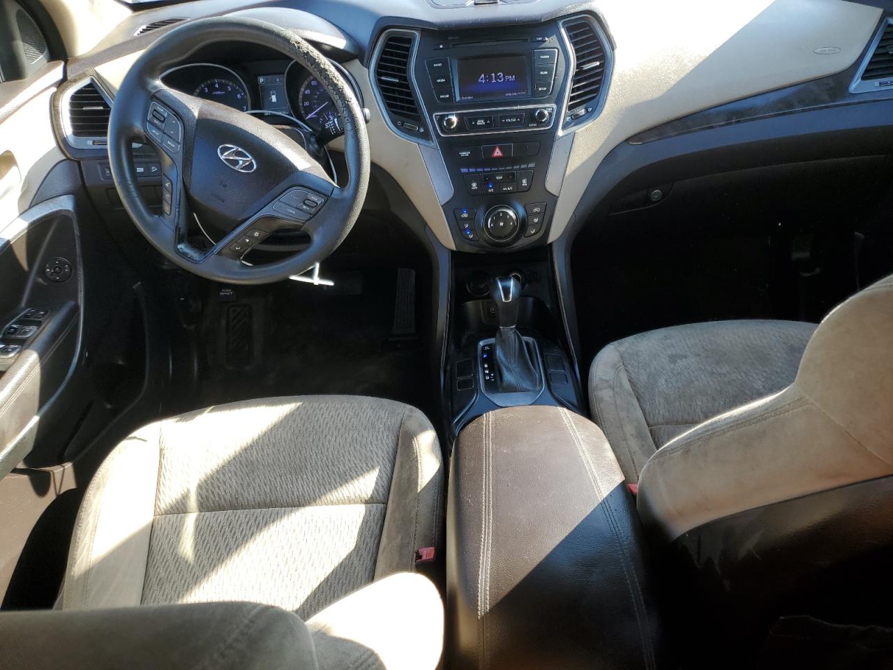 Hyundai SANTA FE Image 8