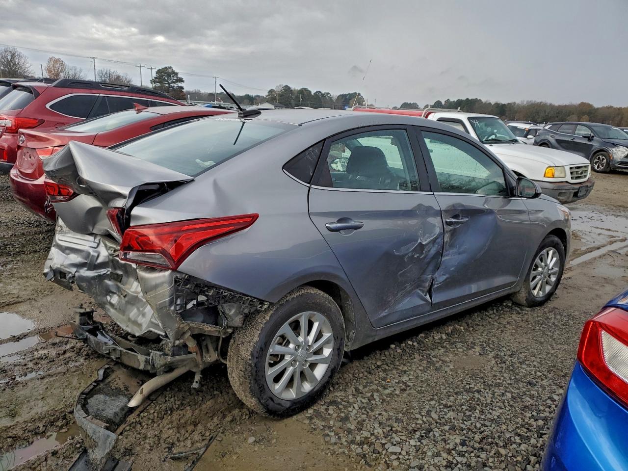 Hyundai ACCENT Se Image 7