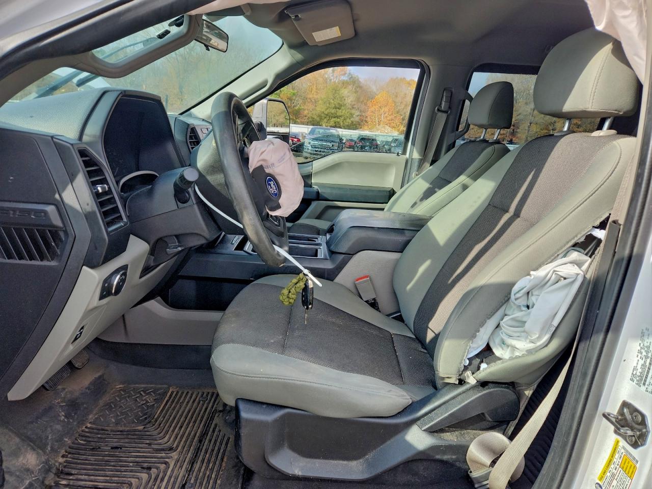 Ford F-150 Supercrew Image 4