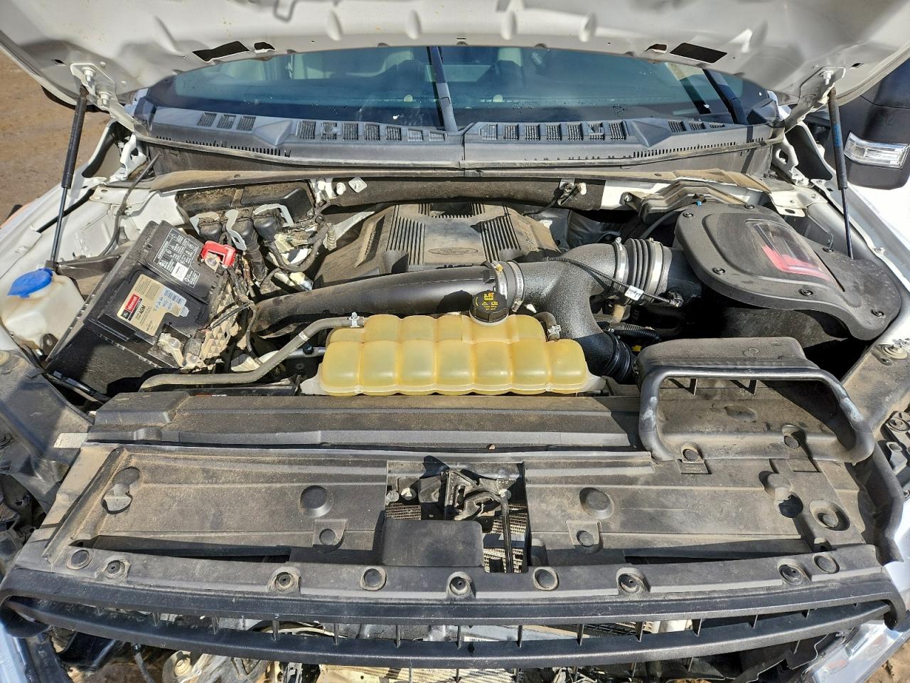 Ford F-150 Supercrew Image 11