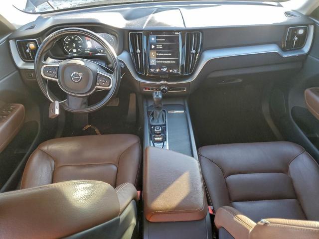 Volvo XC60 T5 Momentum Image 8