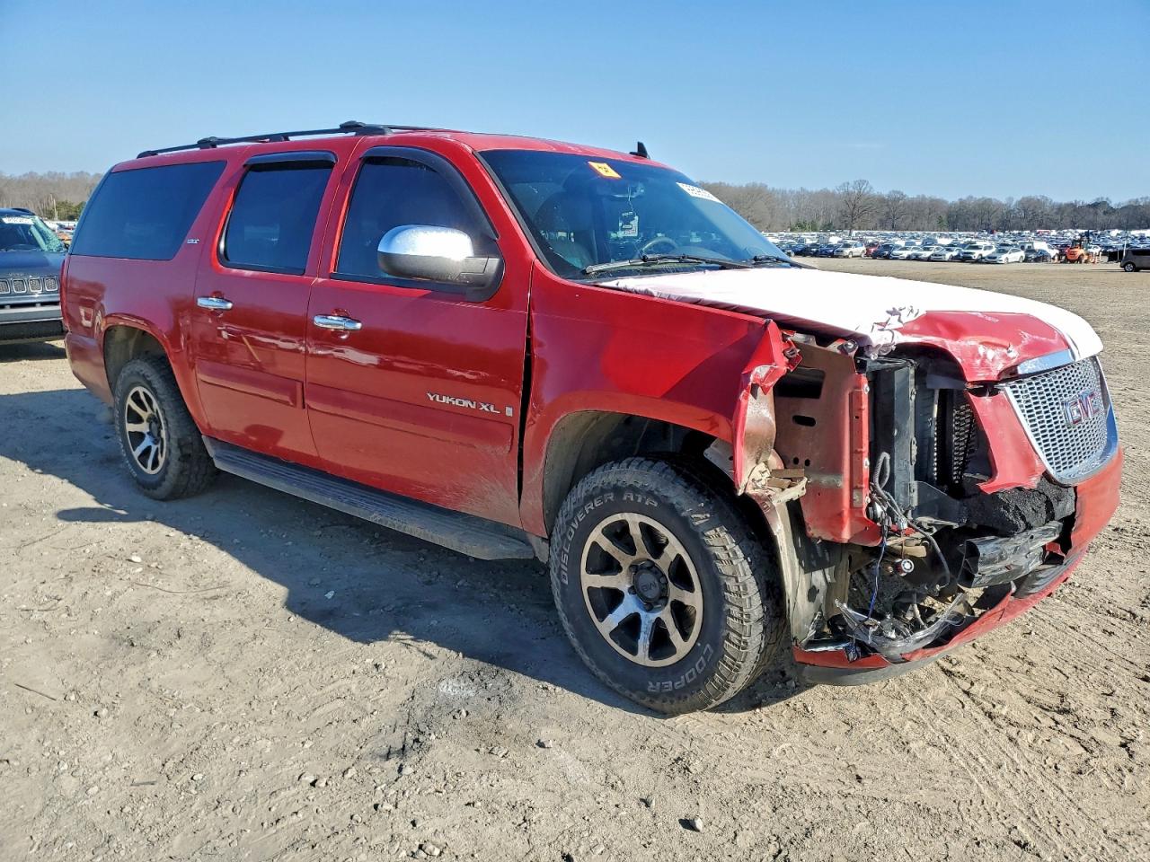 GMC Yukon K1500 Image 4