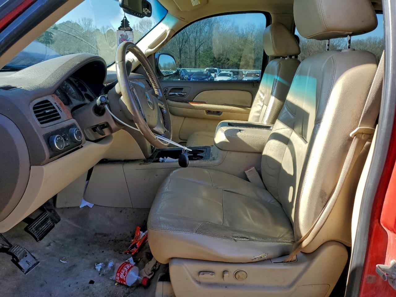 GMC Yukon K1500 Image 11