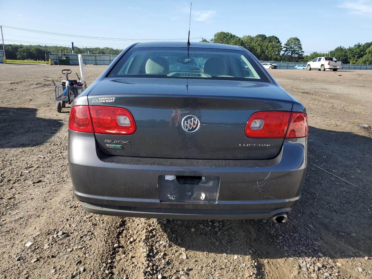 Buick Lucerne Cx Image 6