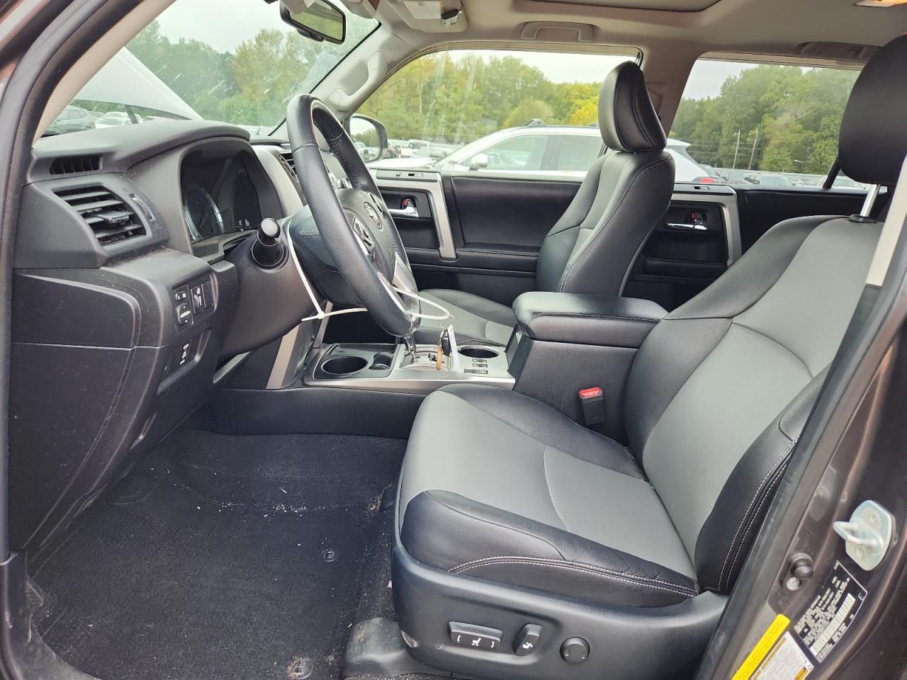 Toyota 4Runner Sr5 Image 12