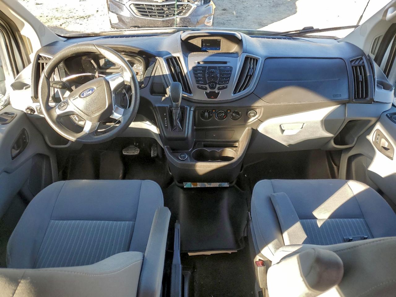 Ford Transit T-350 Image 5