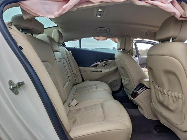 Buick LaCrosse Image 10