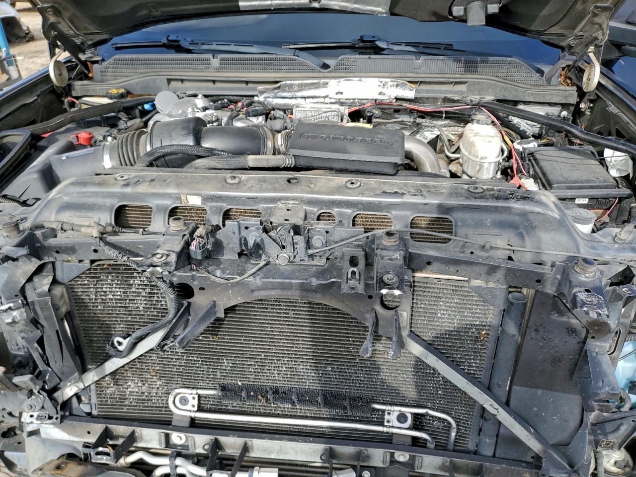 GMC Sierra K2500 Denali Image 8