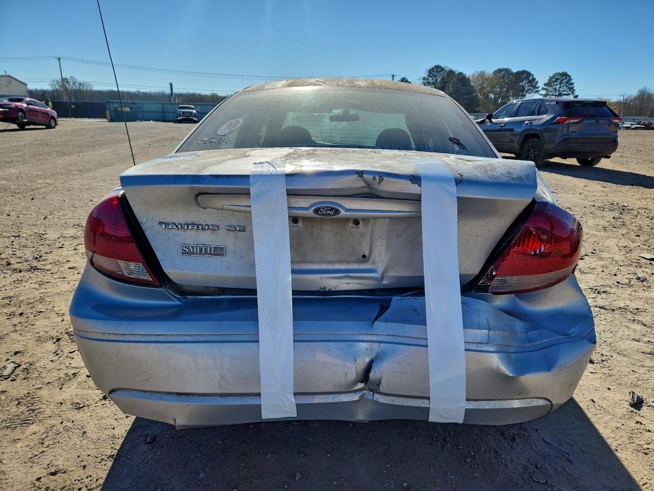 Ford Taurus Se Image 12