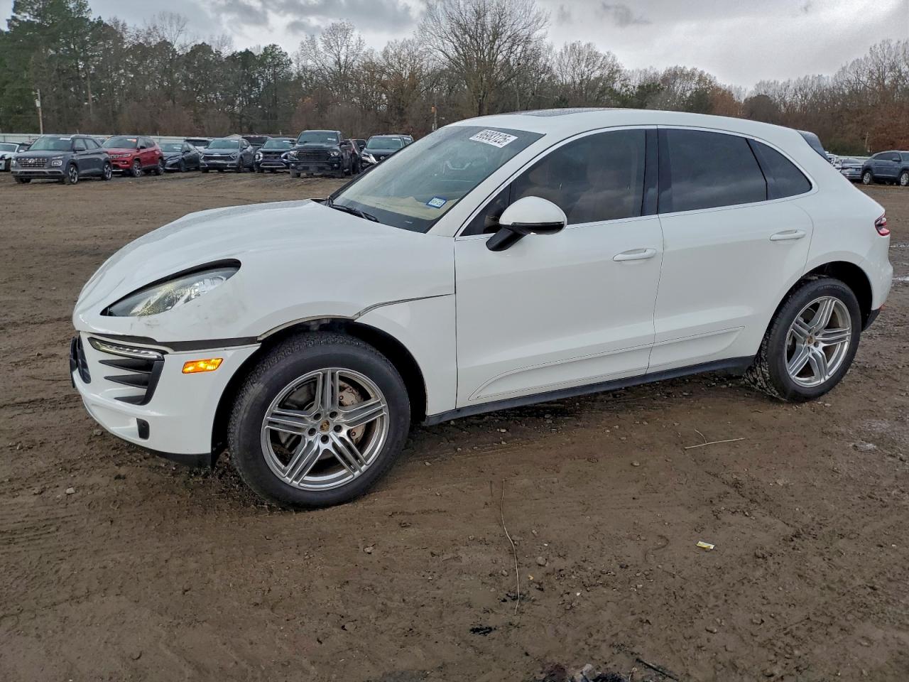Porsche Macan S Image 1