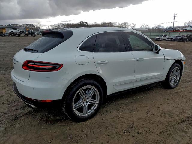 Porsche Macan S Image 4
