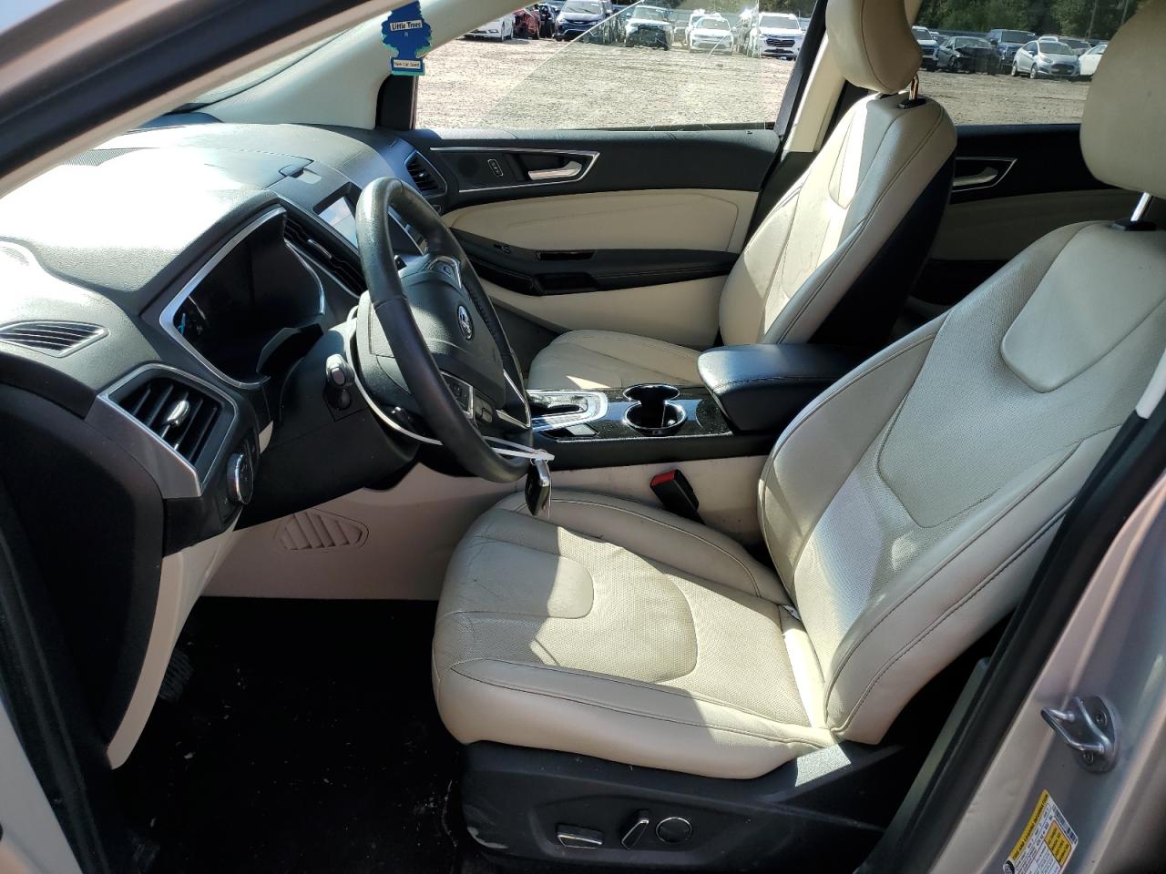 Ford Edge Titanium Image 5