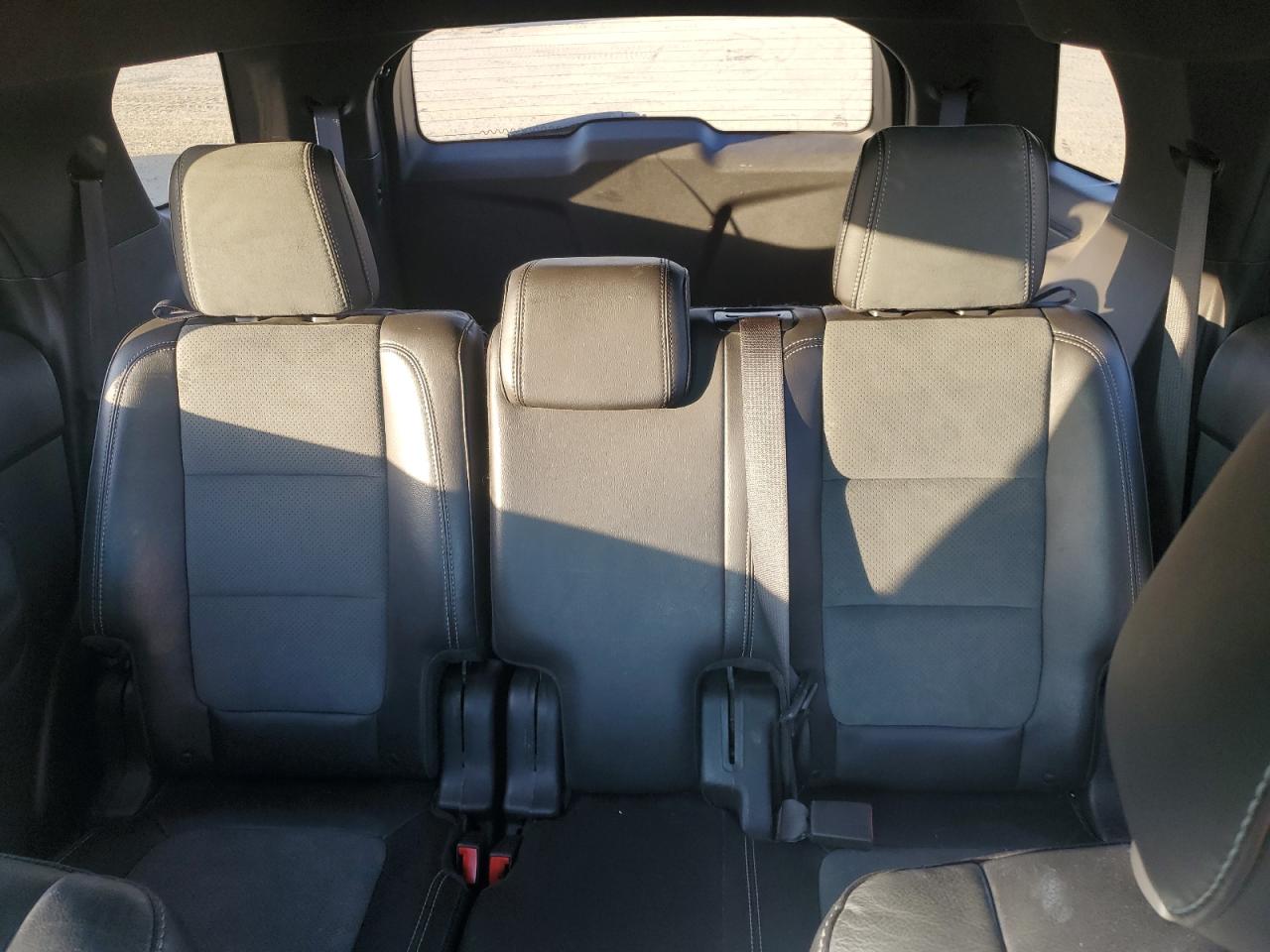 Ford Explorer Xlt Image 8