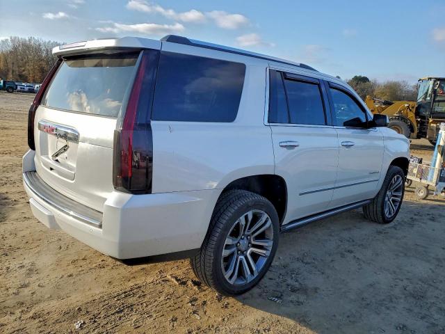 GMC Yukon Denali Image 2