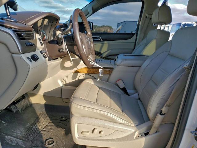 GMC Yukon Denali Image 7
