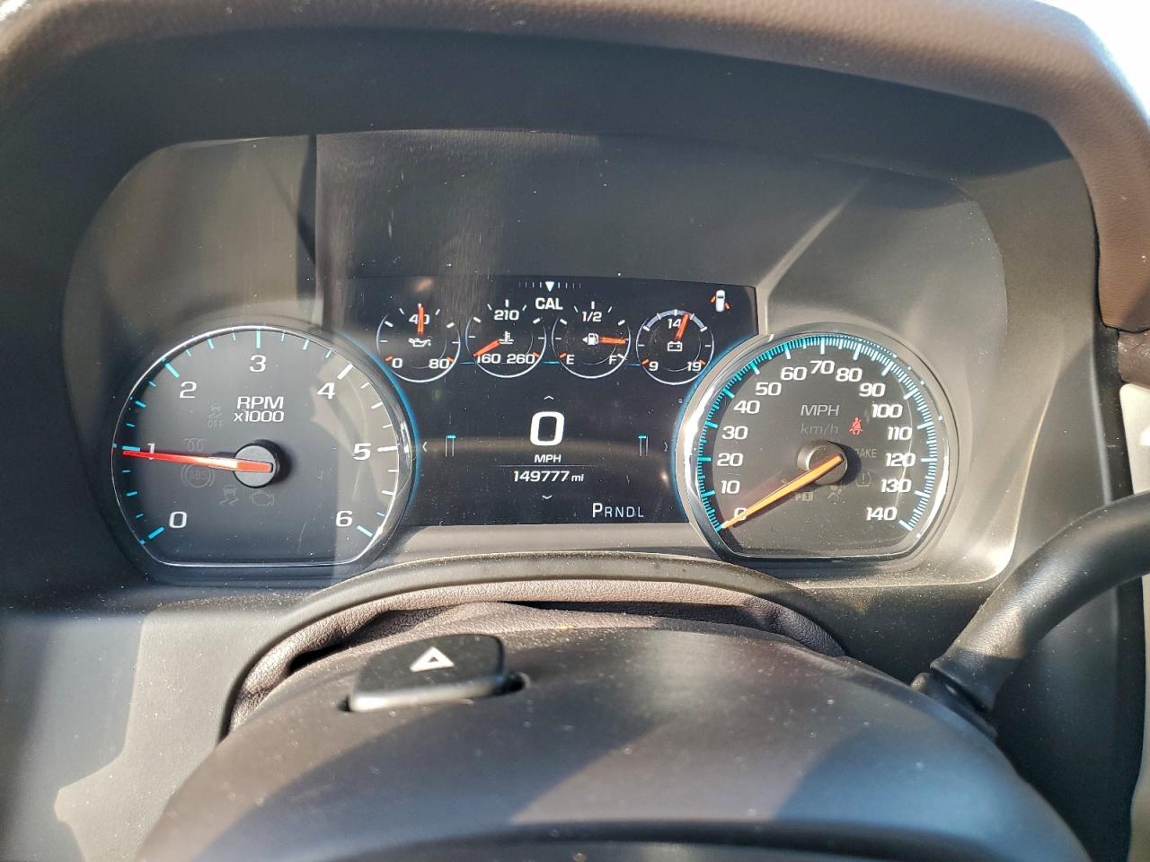 GMC Yukon Denali Image 6