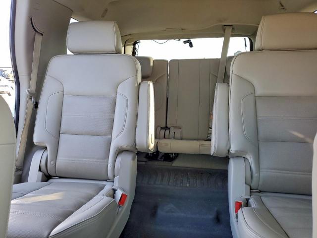 GMC Yukon Denali Image 13