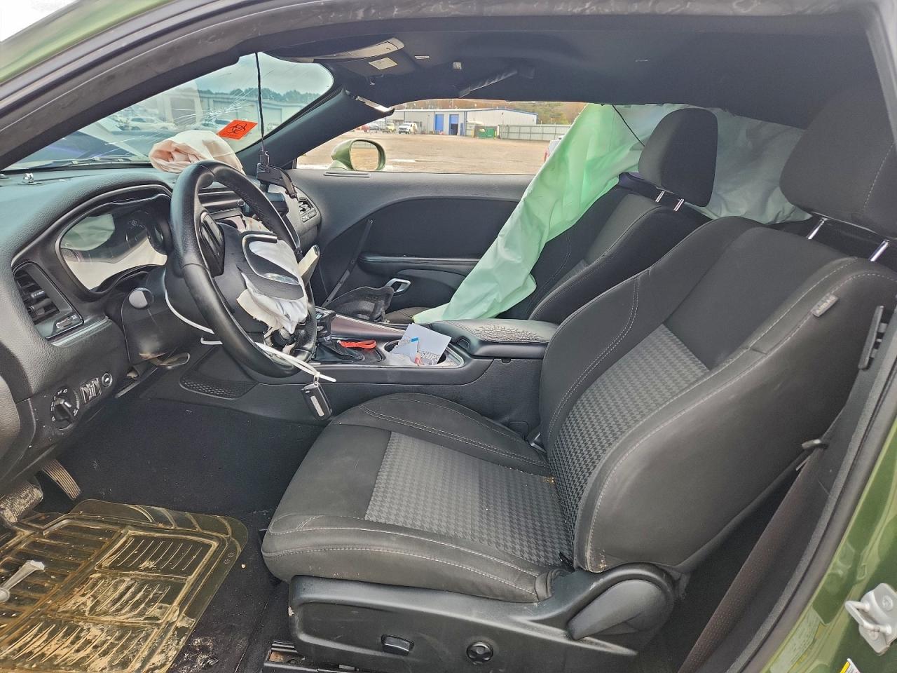 Dodge Challenger Sxt Image 12