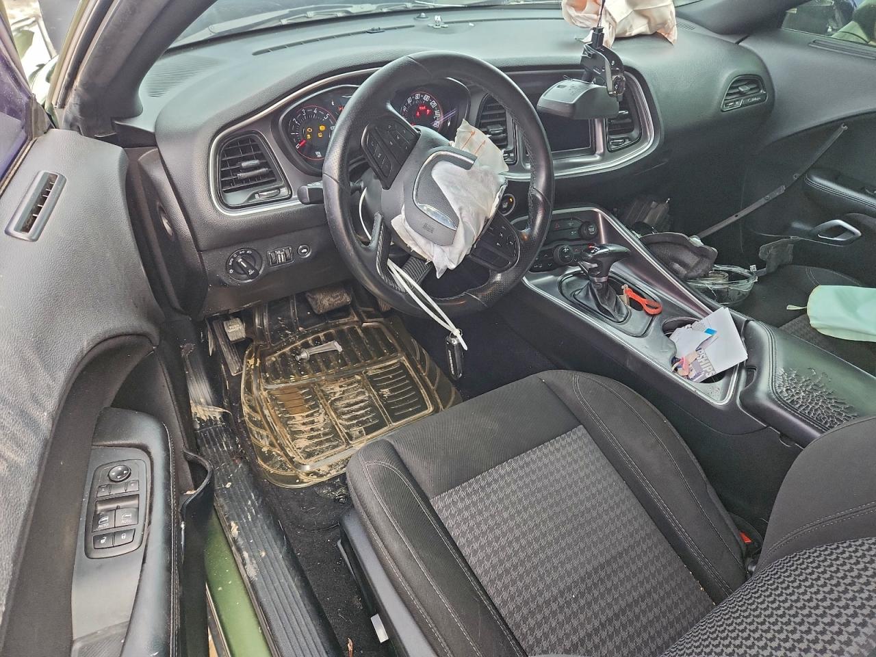 Dodge Challenger Sxt Image 8