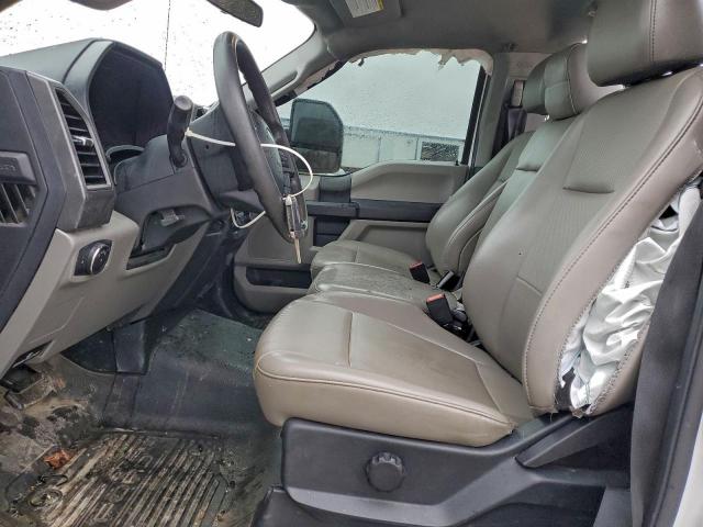 Ford F-250 Super Duty Image 9