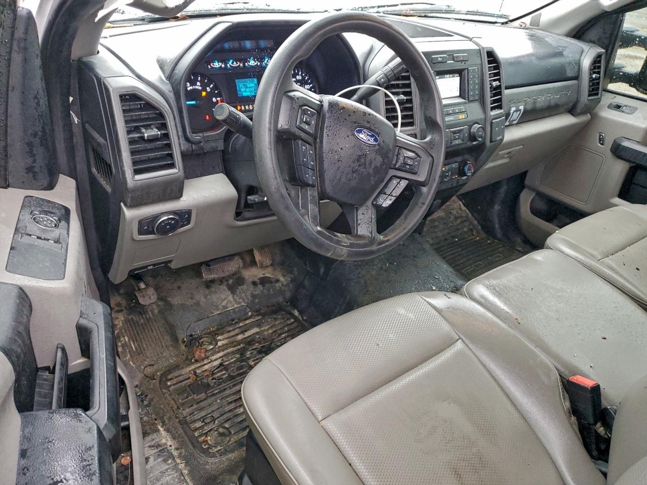 Ford F-250 Super Duty Image 10