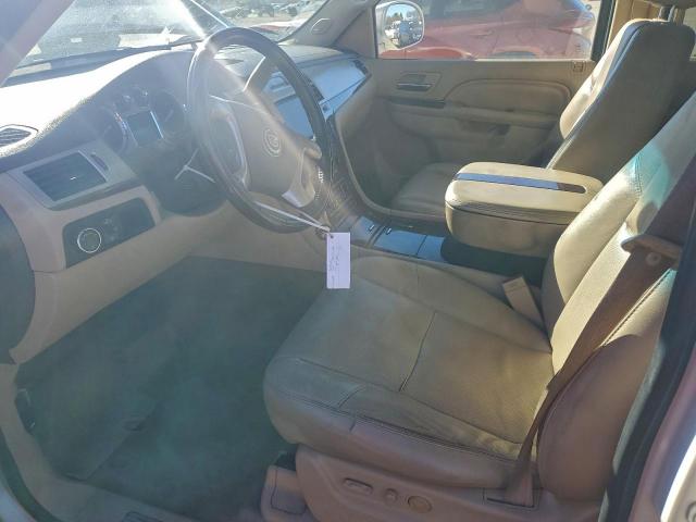 Cadillac Escalade Esv Premium Image 11