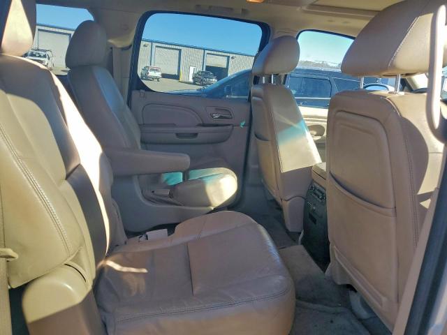 Cadillac Escalade Esv Premium Image 8