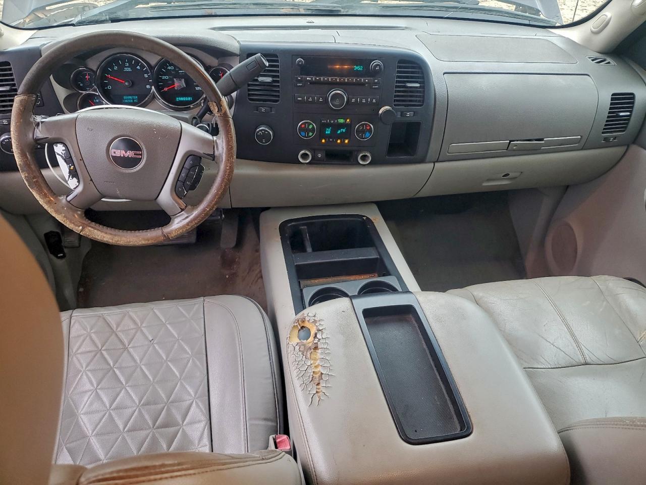 GMC Sierra K1500 Image 10