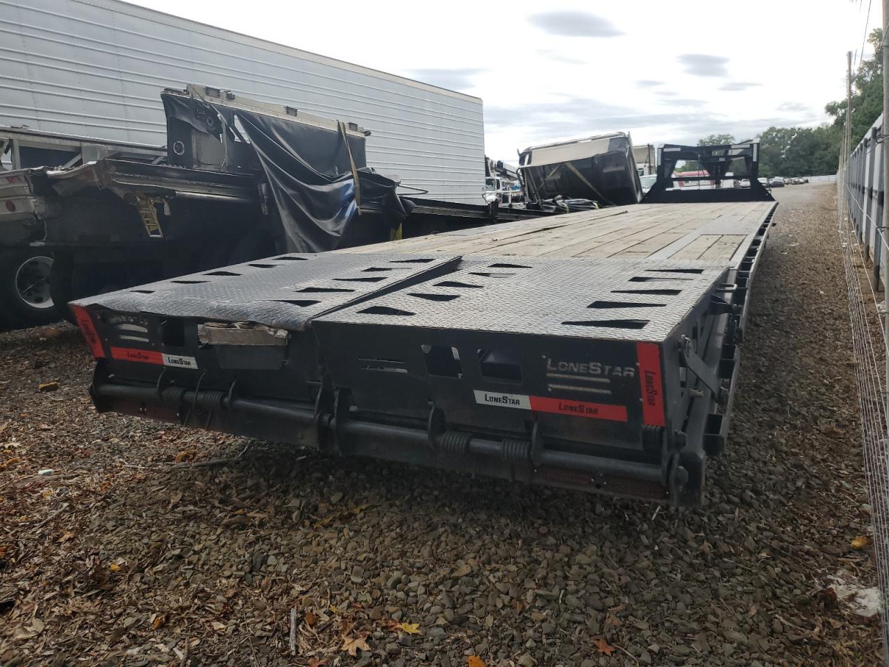 Lone Trailer Image 3