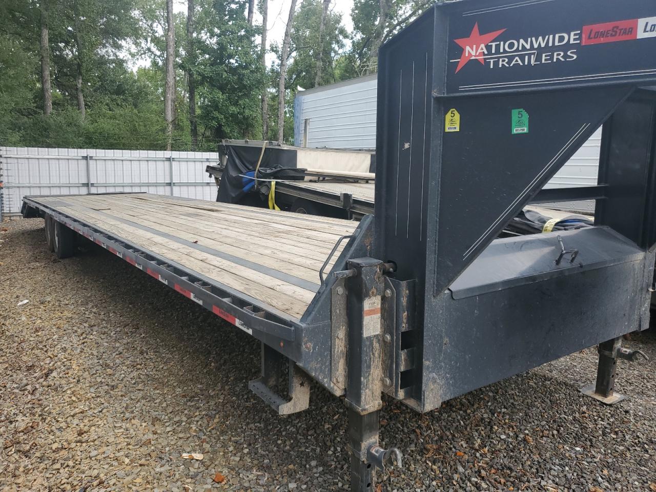 Lone Trailer Image 2