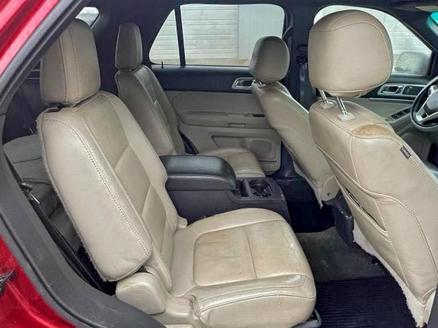 Ford Explorer Xlt Image 8