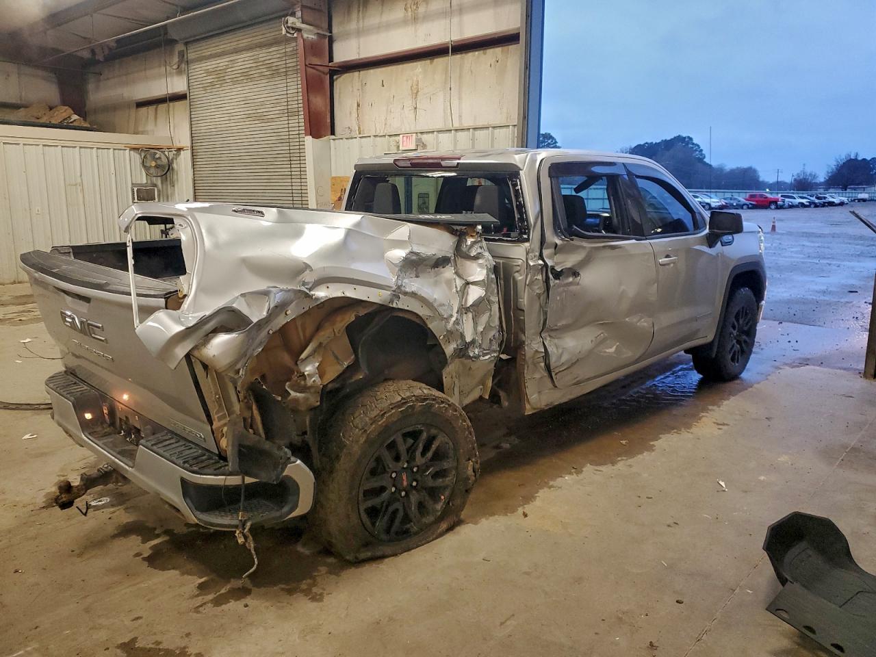 GMC Sierra K1500 Elevation Image 5