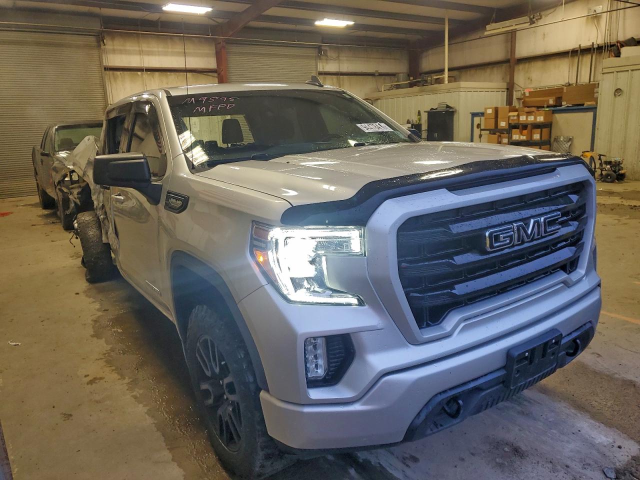 GMC Sierra K1500 Elevation Image 2