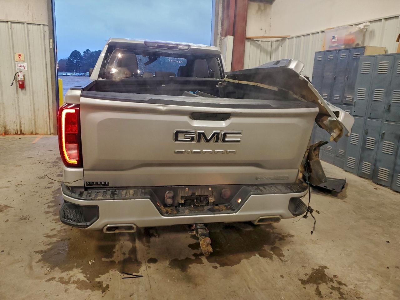 GMC Sierra K1500 Elevation Image 6