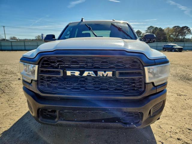 Ram 2500 Tradesman Image 5