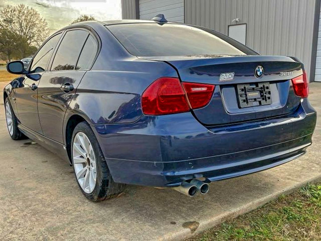 BMW 3 Series Xi Image 4