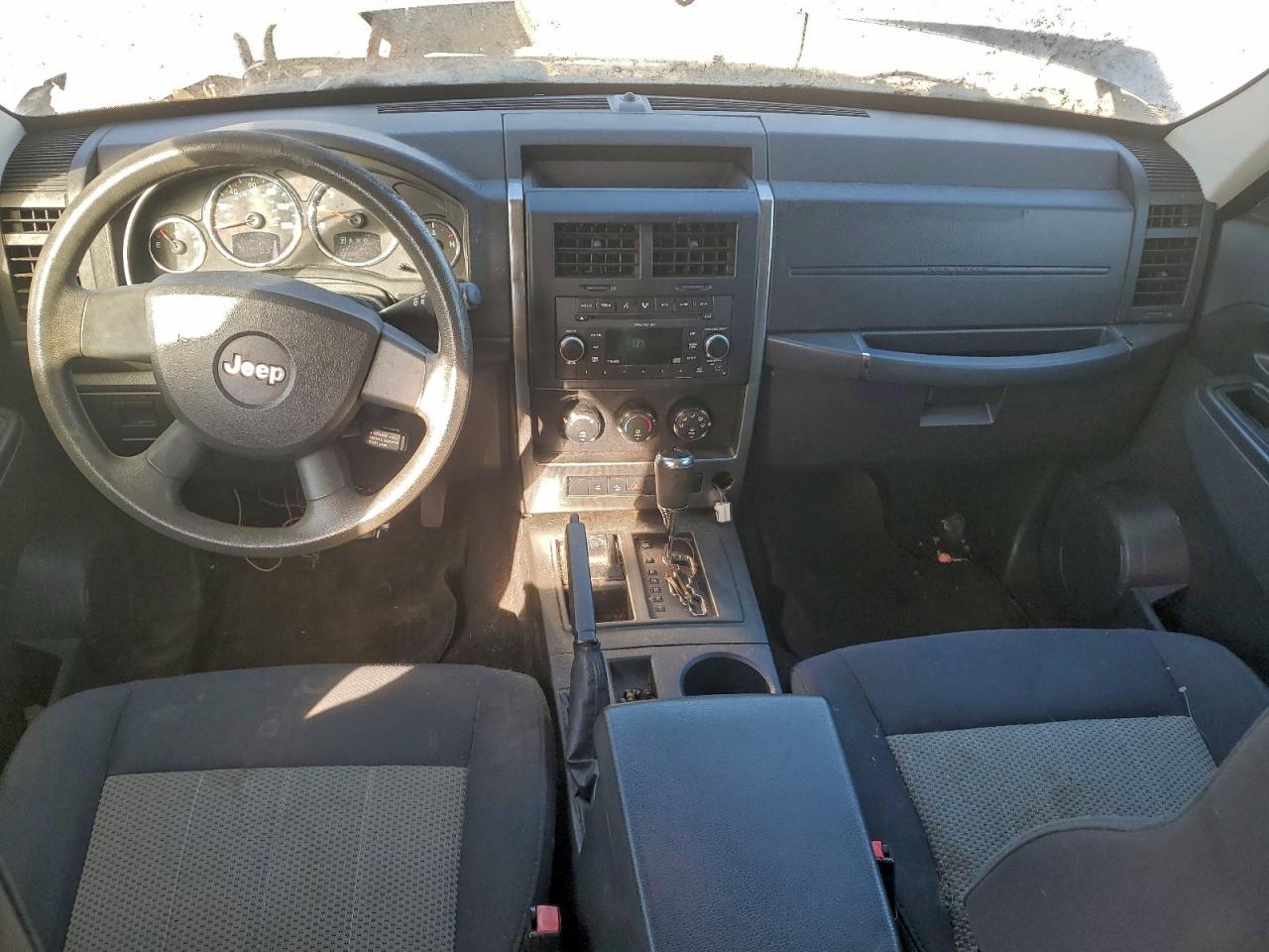 Jeep Liberty Sport Image 5