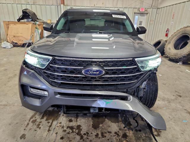 Ford Explorer Xlt Image 4