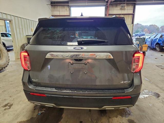 Ford Explorer Xlt Image 6