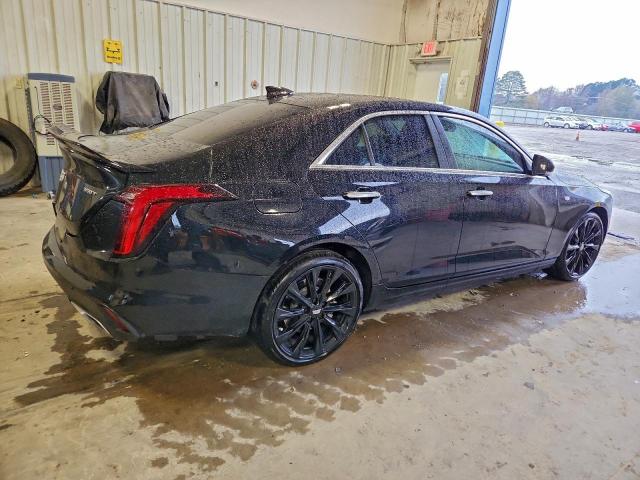 Cadillac CT4 Luxury + Image 3