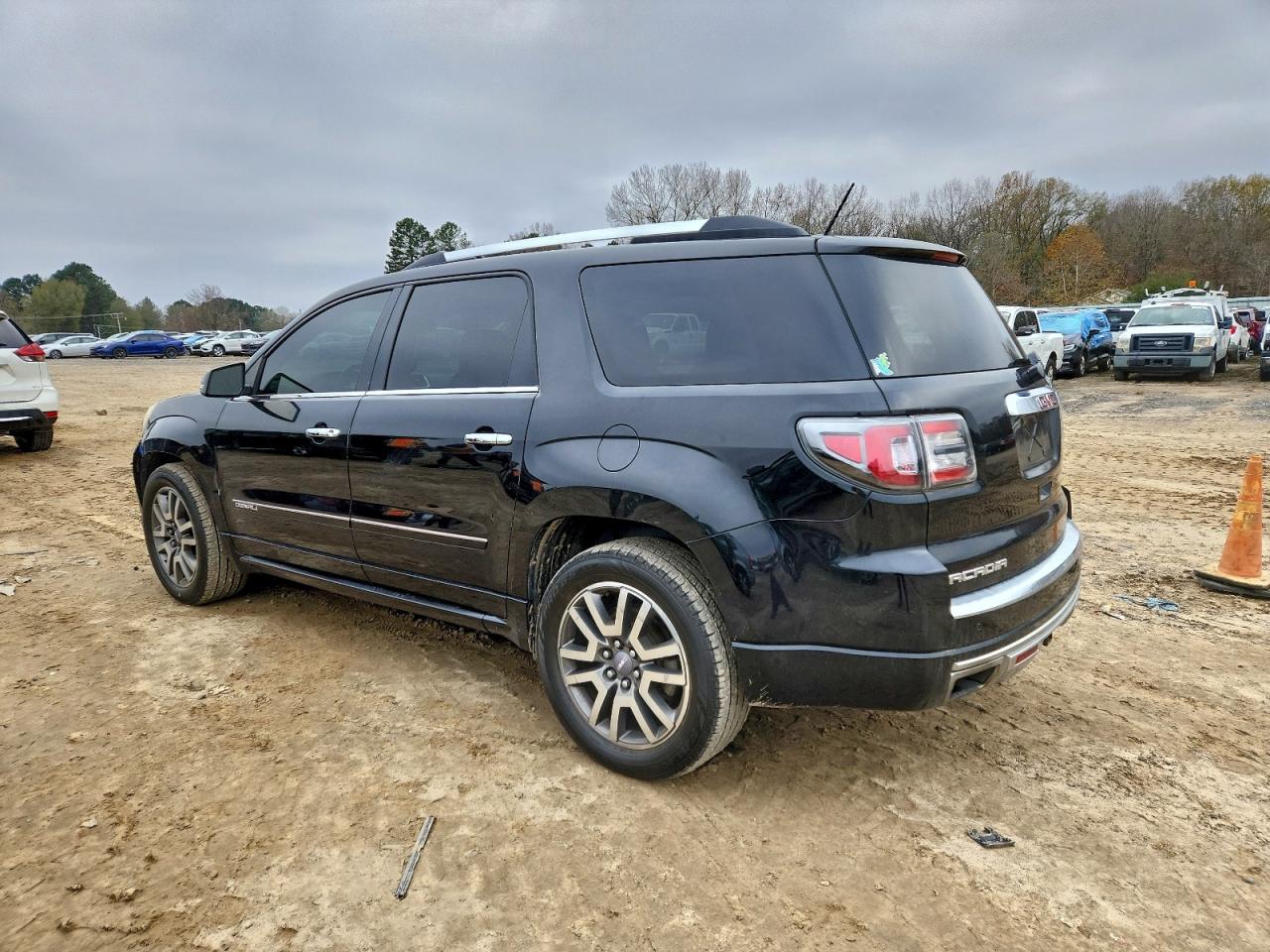 GMC Acadia Denali Image 9