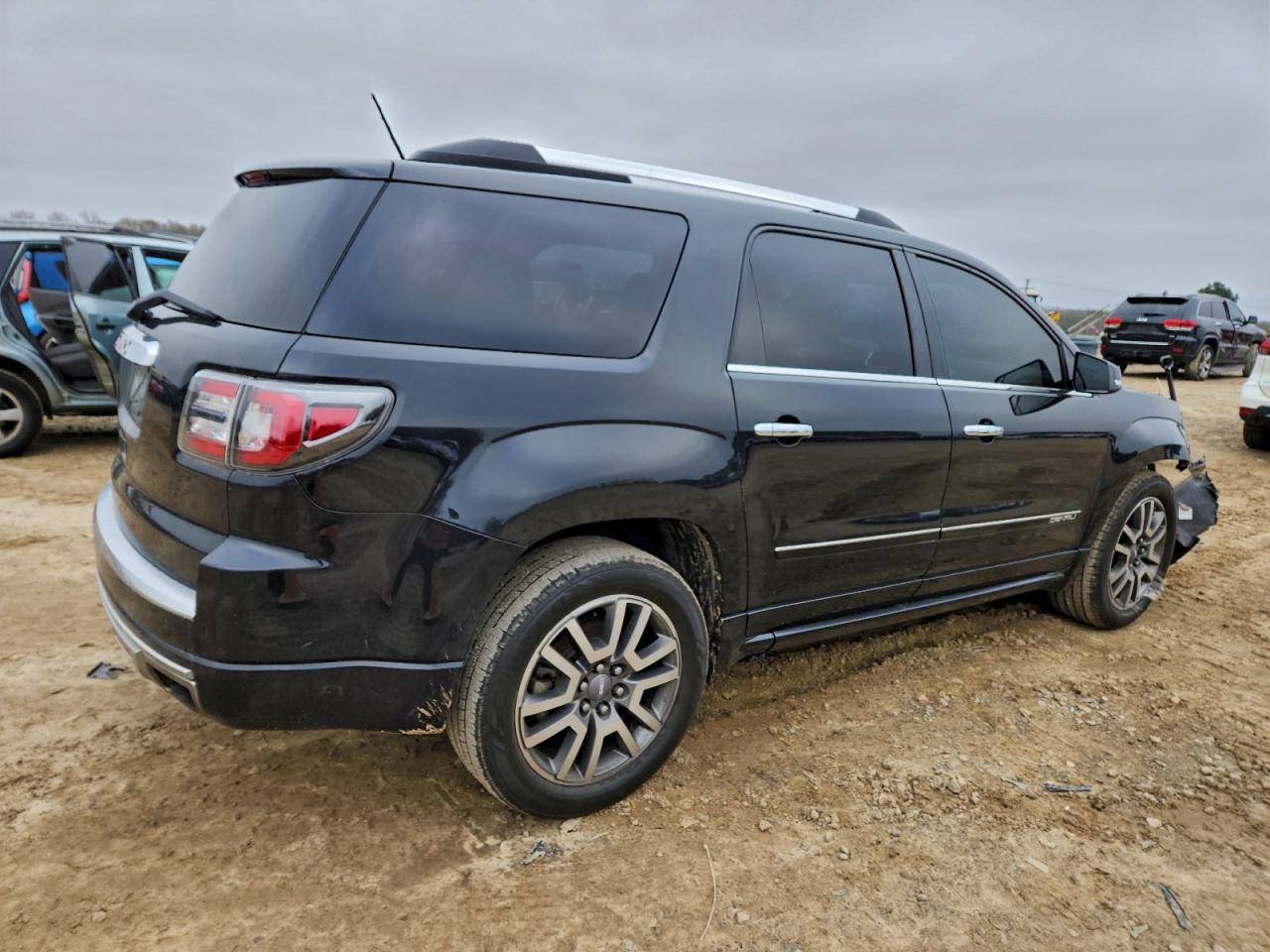 GMC Acadia Denali Image 5