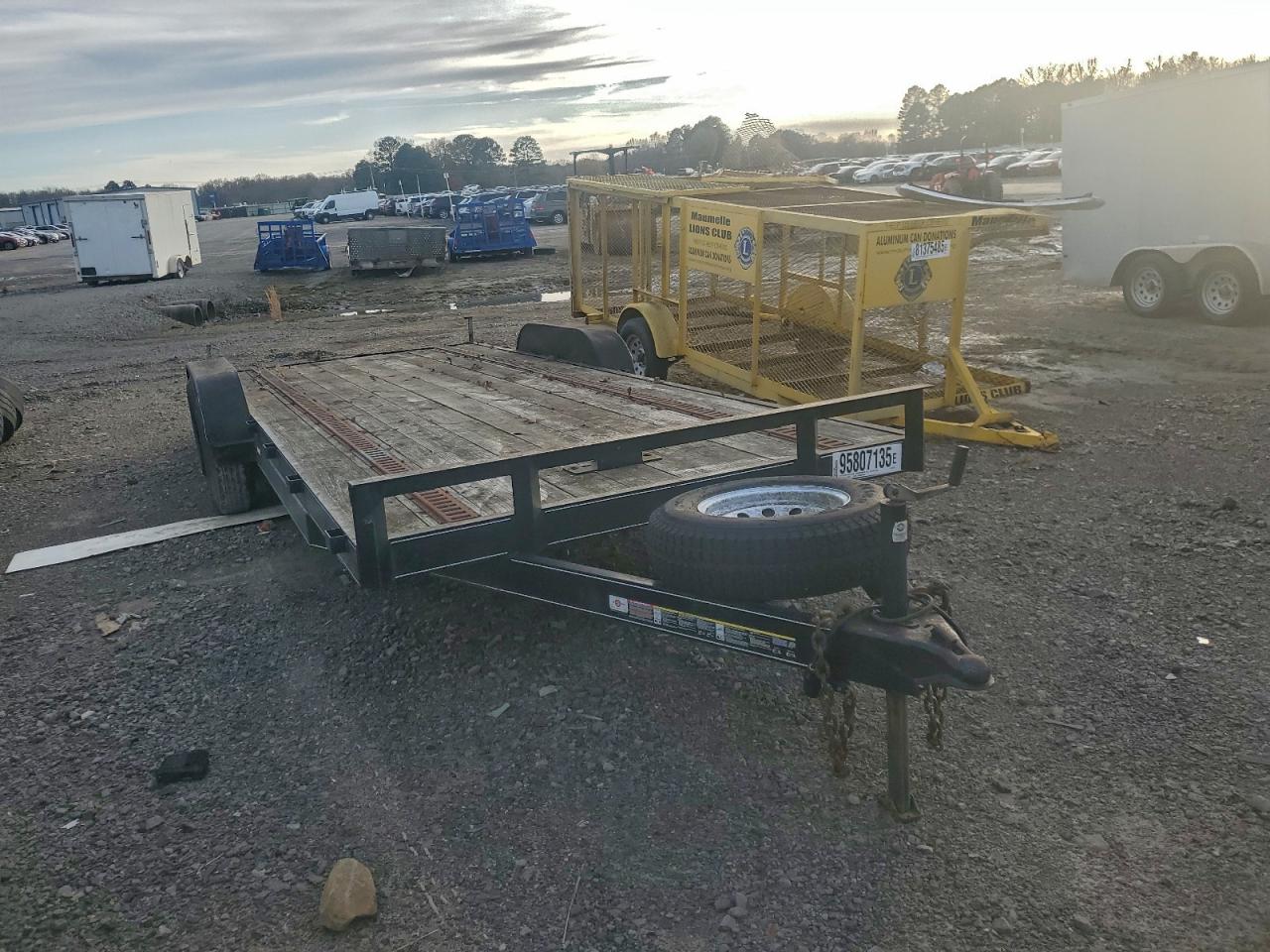 Carry-on Trailer Image 1